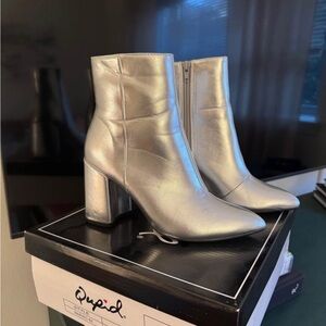 Cupid Metallic Silver Heeled Boots